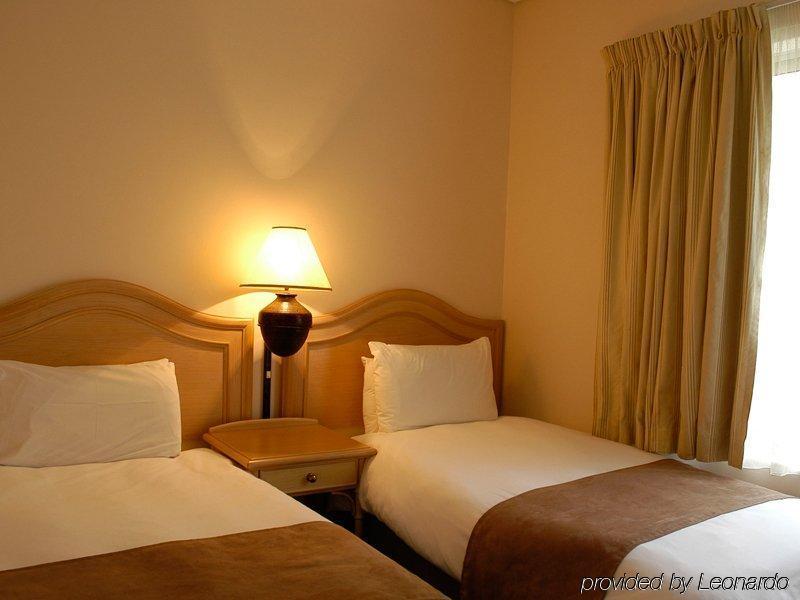 Dolphin Beach Hotel Self Catering Apartments Bloubergstrand Exteriör bild