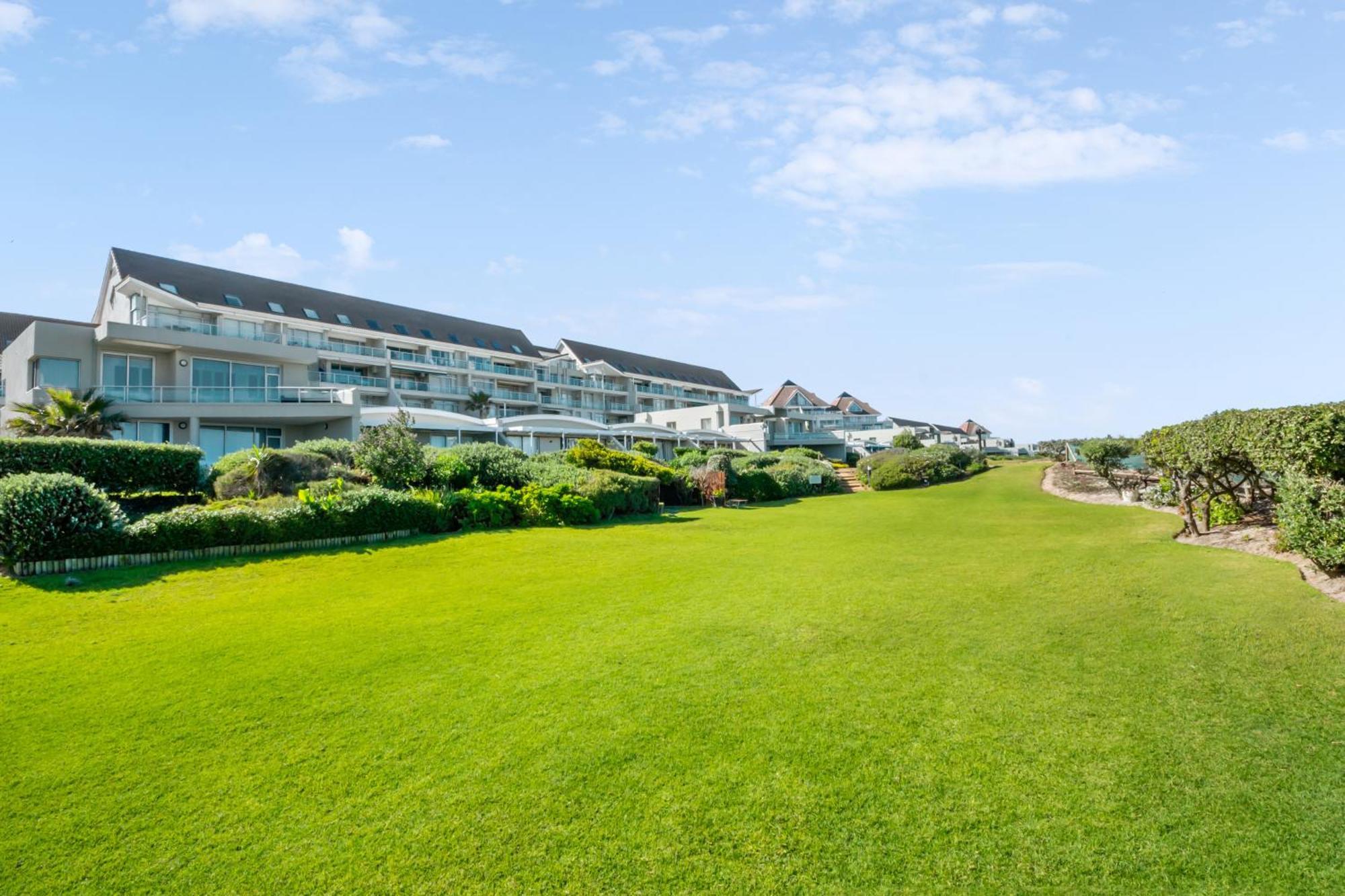 Dolphin Beach Hotel Self Catering Apartments Bloubergstrand Exteriör bild