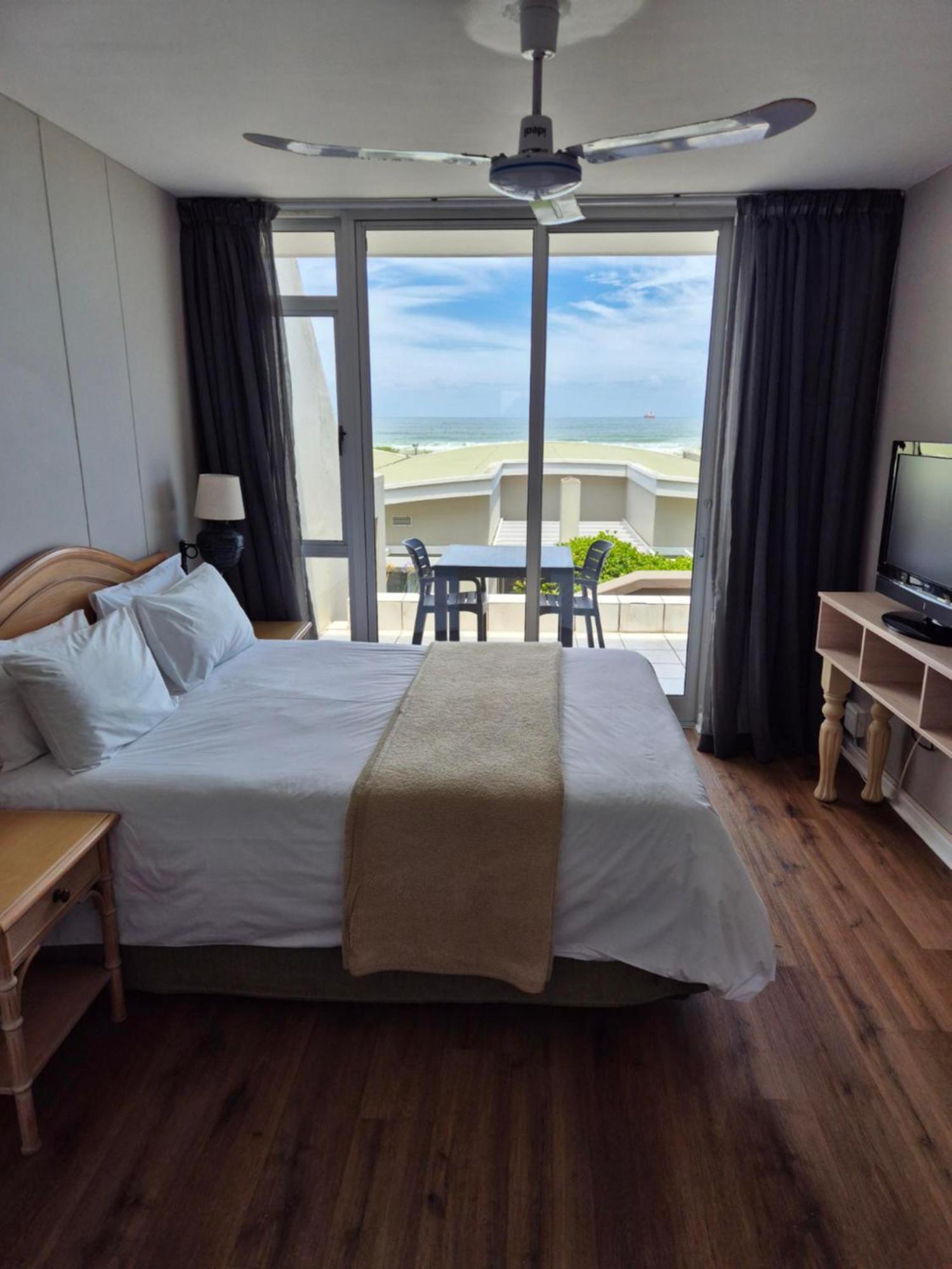 Dolphin Beach Hotel Self Catering Apartments Bloubergstrand Exteriör bild